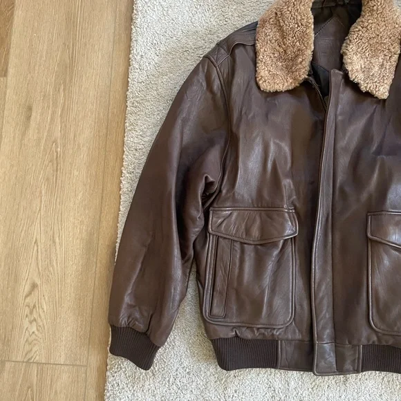 Vintage Roundtree & Yorke Brown Lamb Skin Leather Bomber Jacket
